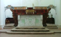 11-Gioi._Convento_di_San_Francesco._Altare_nella_chiesa