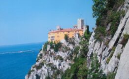1326760267-2936508-Castello_duino_800_x_721