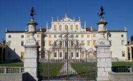 1326791563-1414318194-Villa_Manin_3