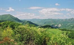 1328272478-1173192266-crinale_panorama_primavera
