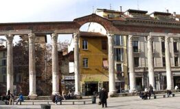 1331290904-1163139008-Colonne