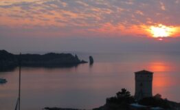 1333100601-730726555-CAMPESE_tramonto