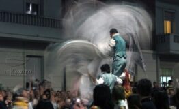 1335263949-839730109-Foligno_-_La_Quintana_-_Sbandieratori