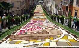 1347013505-163095443-infiorata-di-genzano