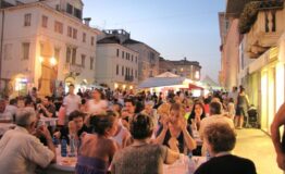1355842139-1128998213-una-serata-della-sagra-del-pesce-di-chioggia