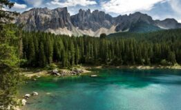 1494341765_Panorama_Karer_See_mit_Latemar