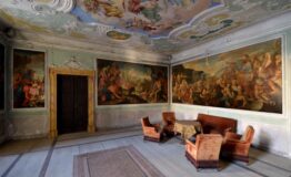 1535616440_Immagine_02_-_Foto_salotto_dipinti_Baroni