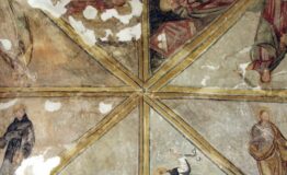 17-Gioi._Convento_di_San_Francesco._Affreschi_nel_protiro